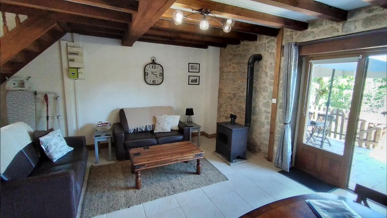 Character 2 Bed Cottage Within Walking Distance Of Bar/Restaurants Piégut-Pluviers Dış mekan fotoğraf
